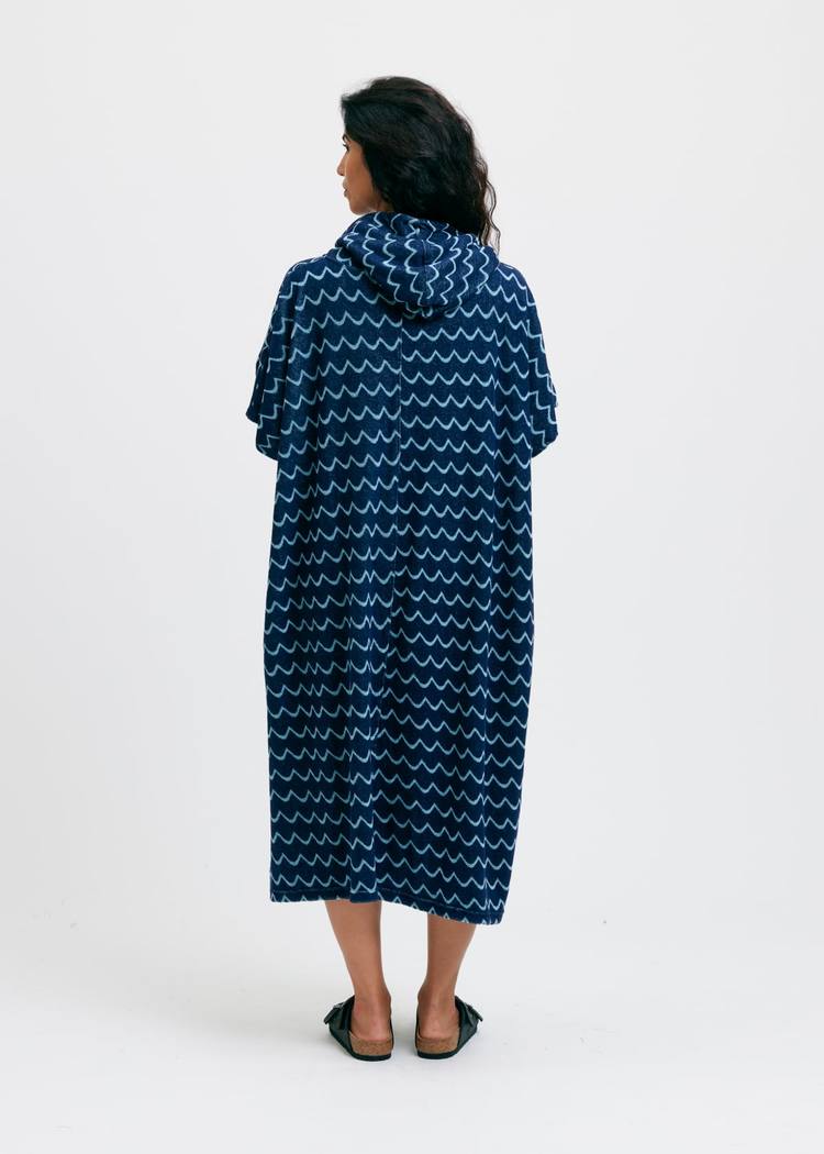 Secondary product image for "Frottéponcho Våg Navy Ljusblå"