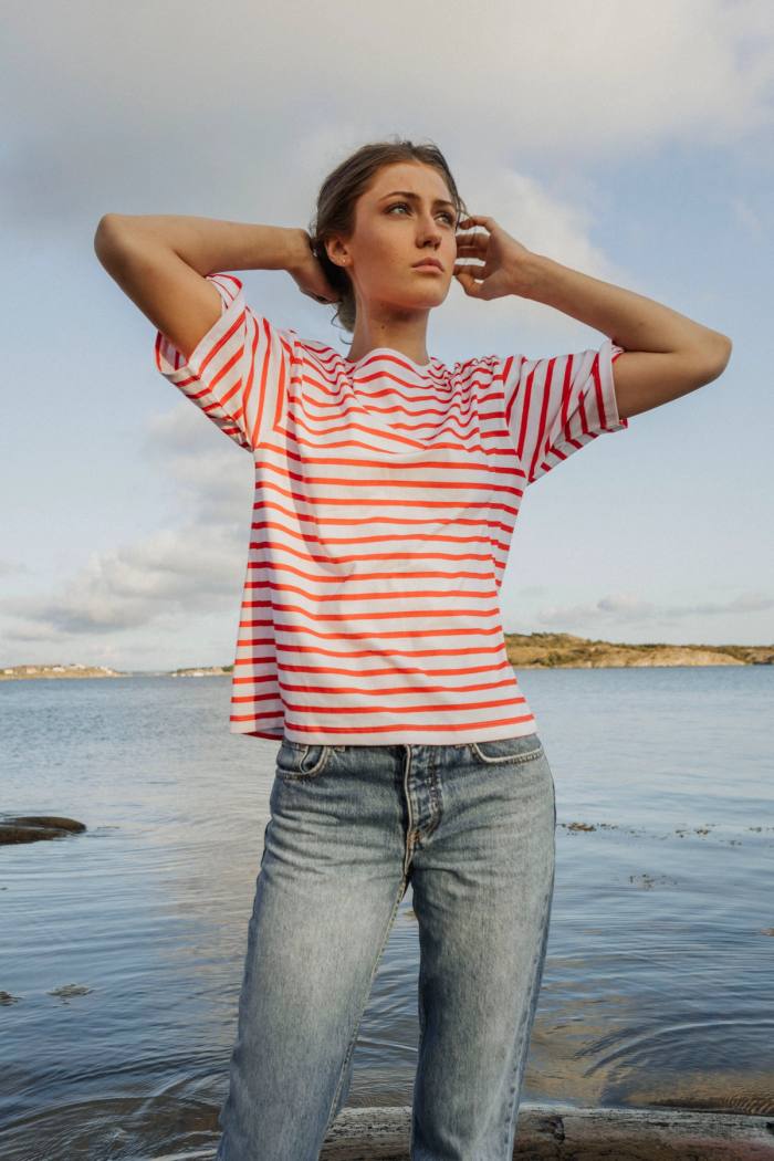 Secondary product image for "Tuva T-Shirt Stripe White Red"