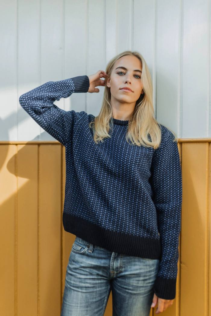 Secondary product image for "Olga Stickad Navy"