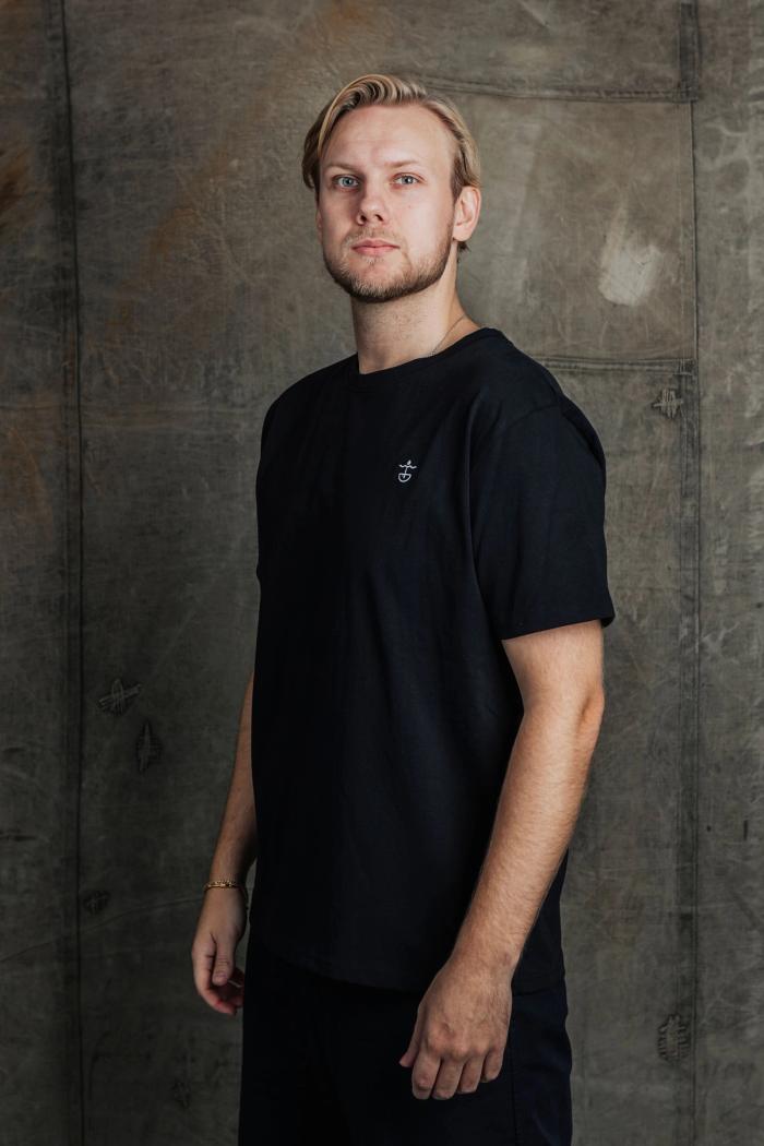 Secondary product image for "Wilmer T-shirt Black"