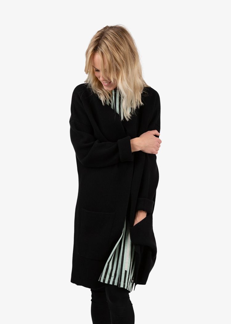Secondary product image for "Greta Kofta Svart"