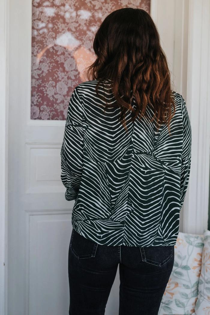 Secondary product image for "Martina Blouse Salmon Green"