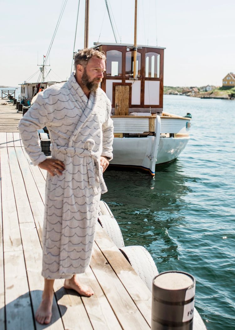 Secondary product image for "Bathrobe Wave"