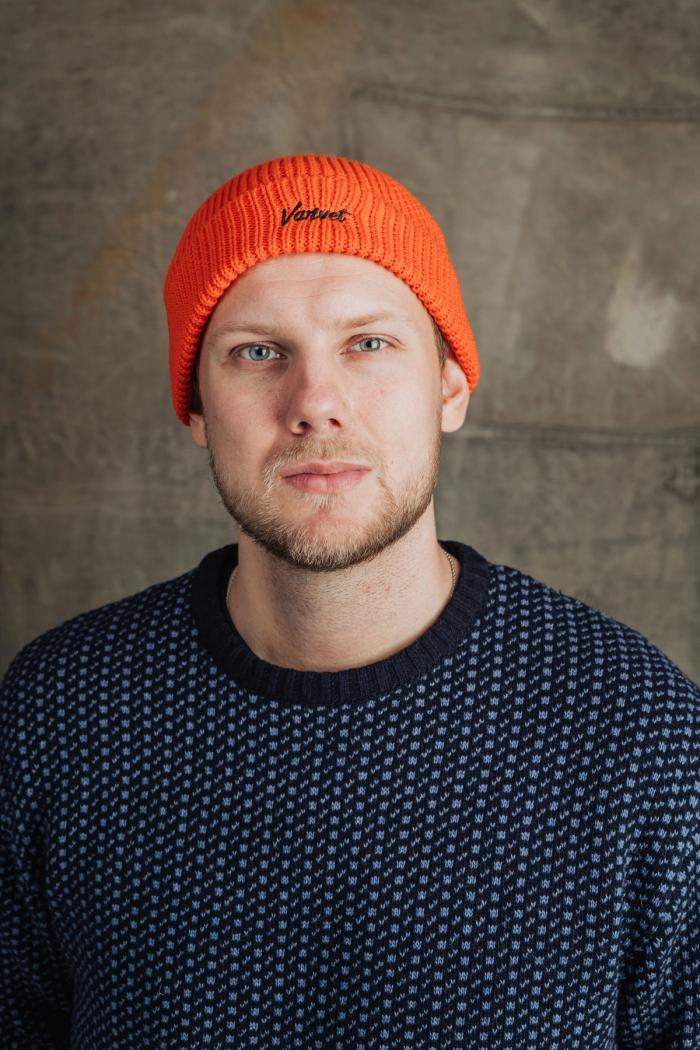 Secondary product image for "Varvet Knitted Beanie Orange"
