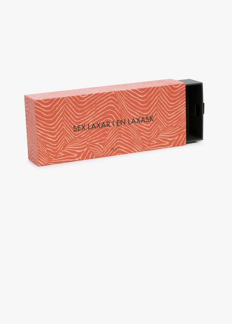 Secondary product image for "Sex laxar i en laxask Presentkartong Orange Liten 25x10x5"
