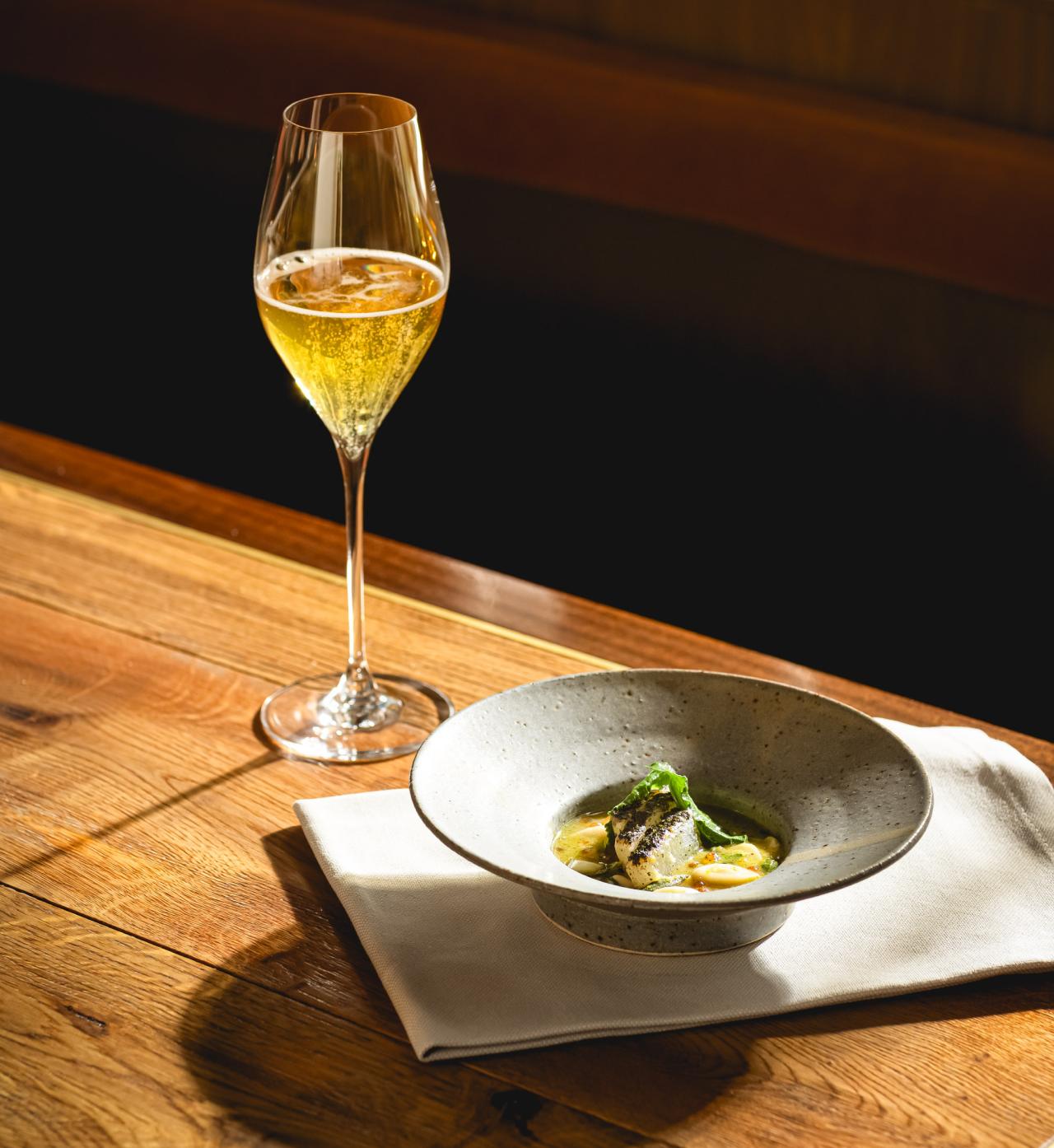 SAICHO DARJEELING & SMOKED MOOLI WITH RAZOR CLAMS