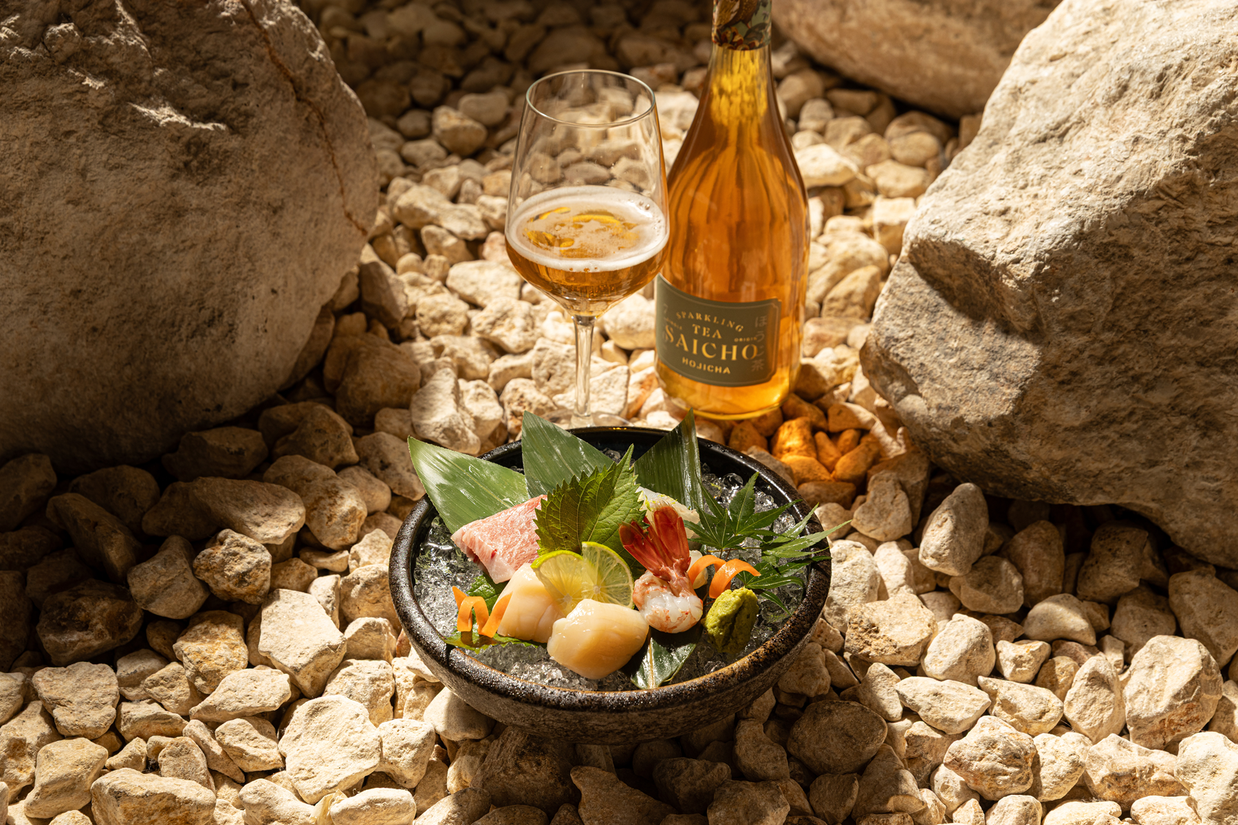 SAICHO HOJICHA & PREMIUM SASHIMI SELECTION