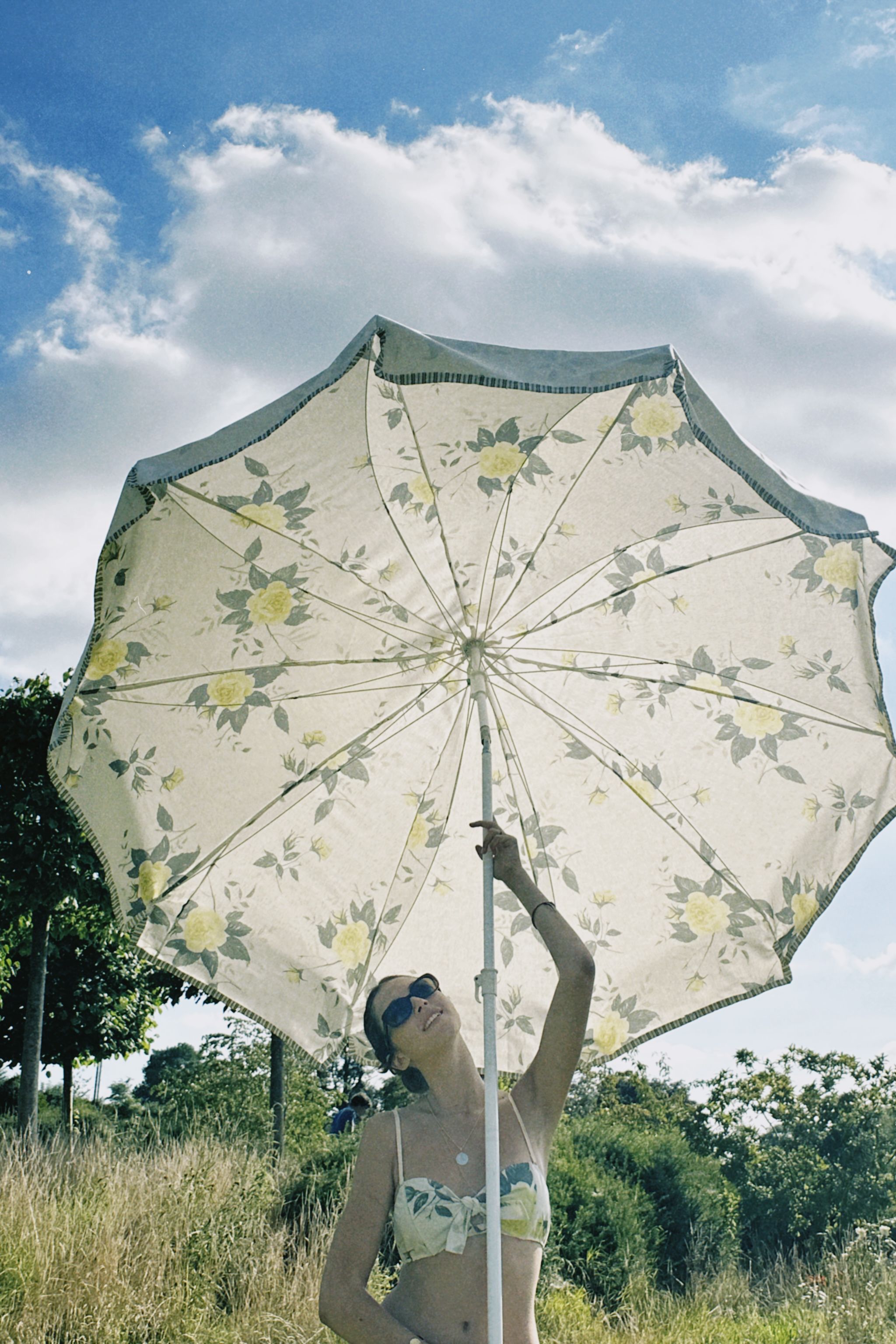 Yellow rose umberlla