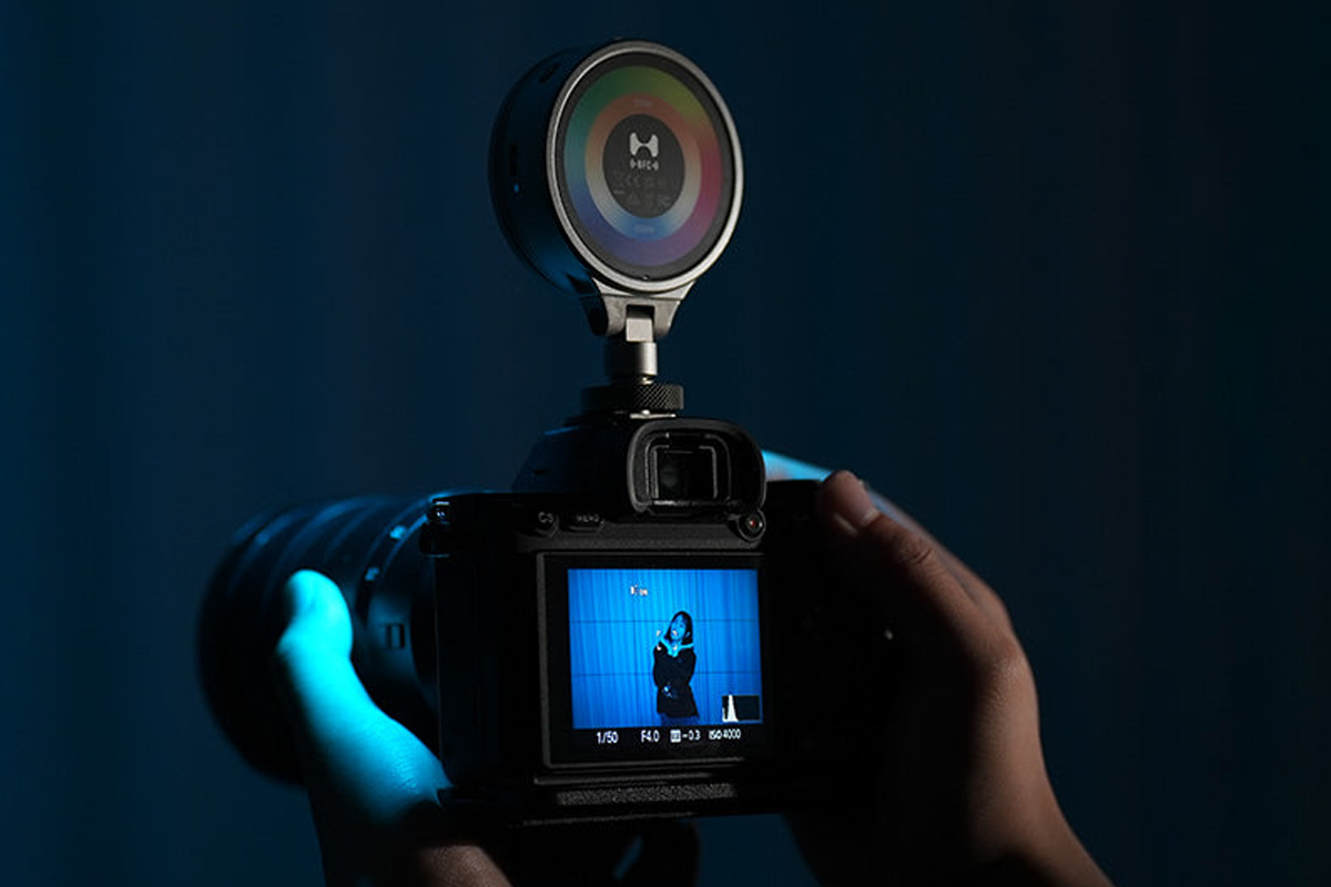 On-Camera Versatility (On-Camera Kit only)