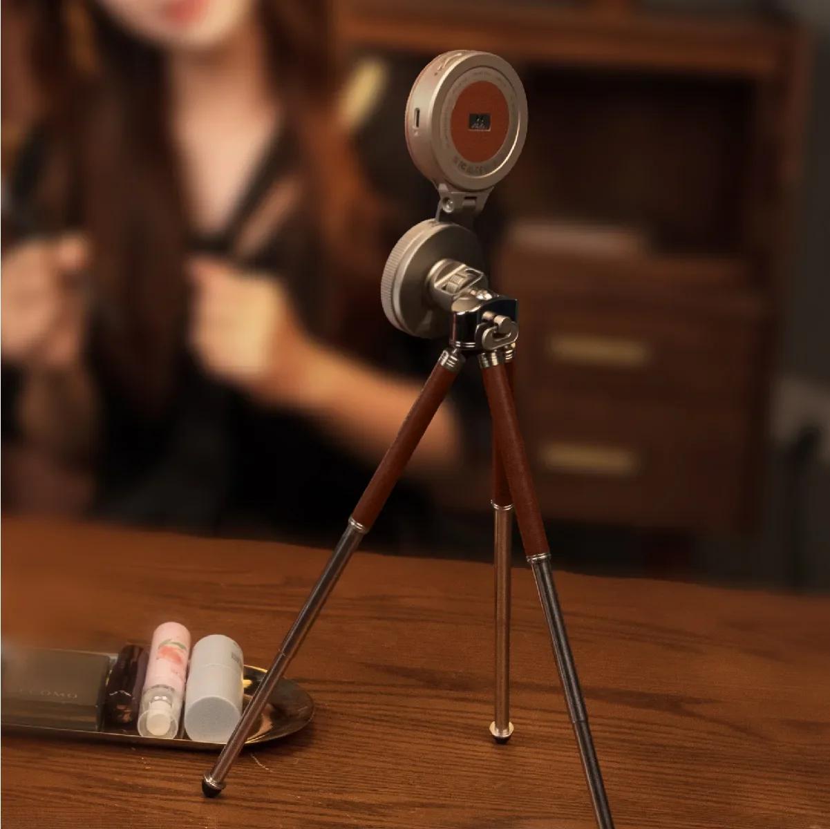 Harlowe Tabletop Tripod