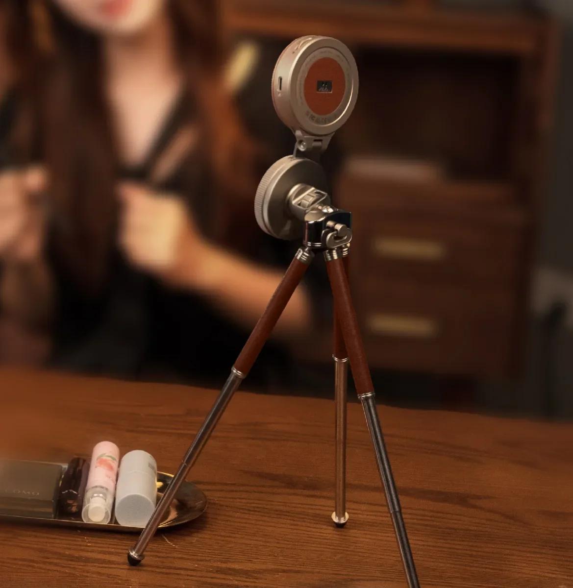 Harlowe Tabletop Tripod