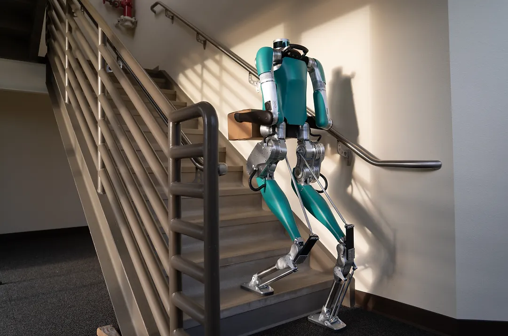 Amazon's Humanoid Robots: Delivery Revolution