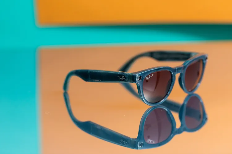 Meta's AI Glasses: Your New Multilingual, Fashion Advisor