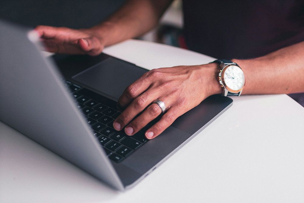 Estate Agents' Portal Dependence: A Double-Edged Sword