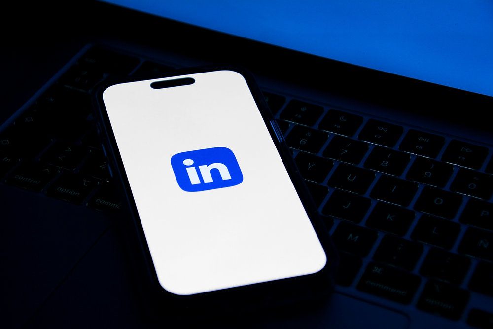 LinkedIn's AI Job Tools for Premium Users