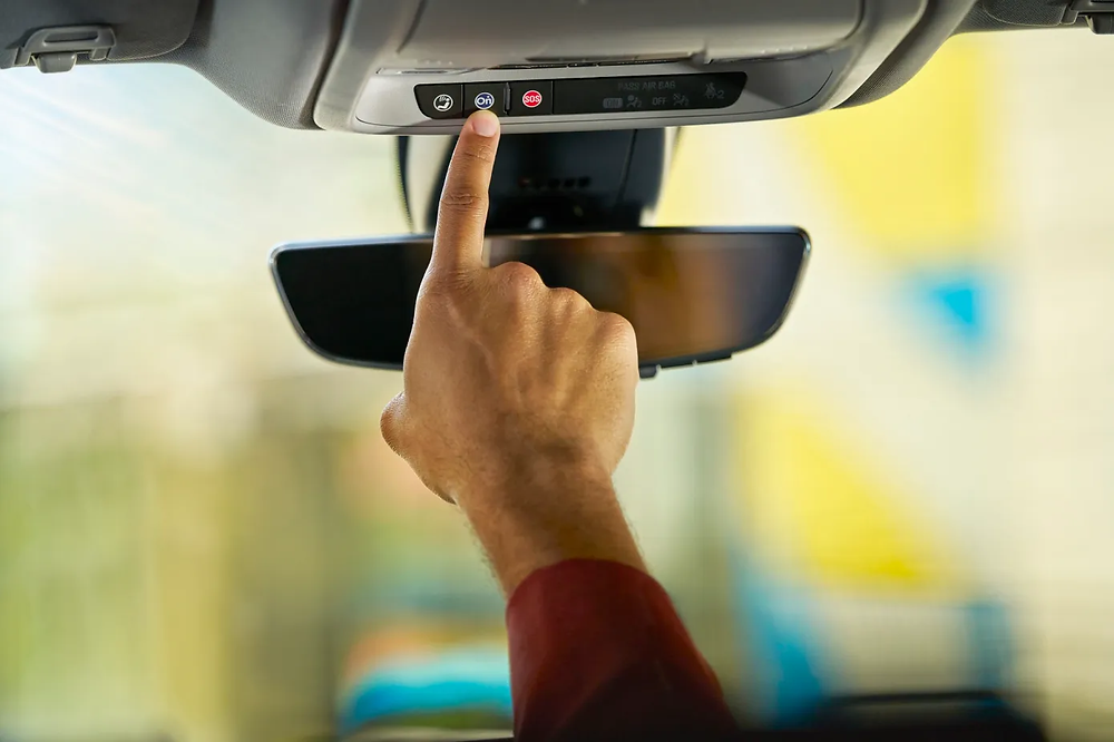 General Motors revs up OnStar with Google AI