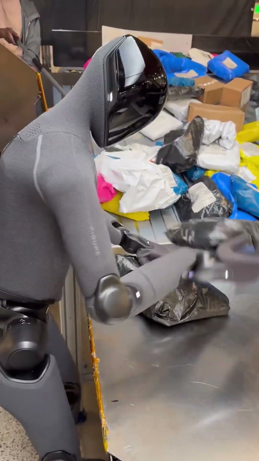 Video of the Week: Sorting by Figure 03