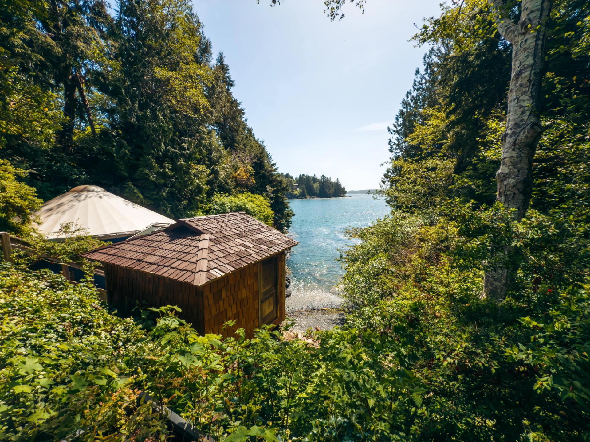 Maison spacieuse de 6 chambres avec vue sur l'océan à Tofino
