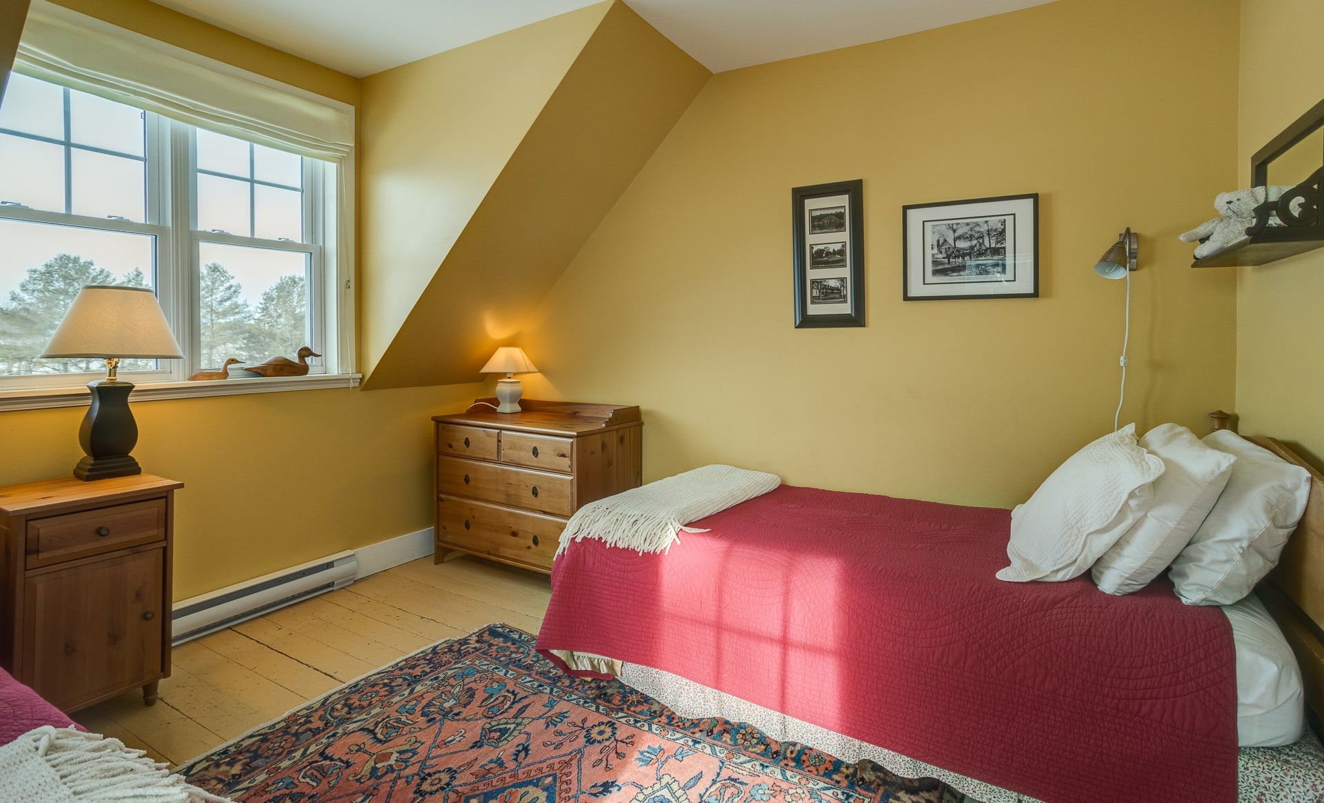 Chalet au bord du lac avec trois chambres