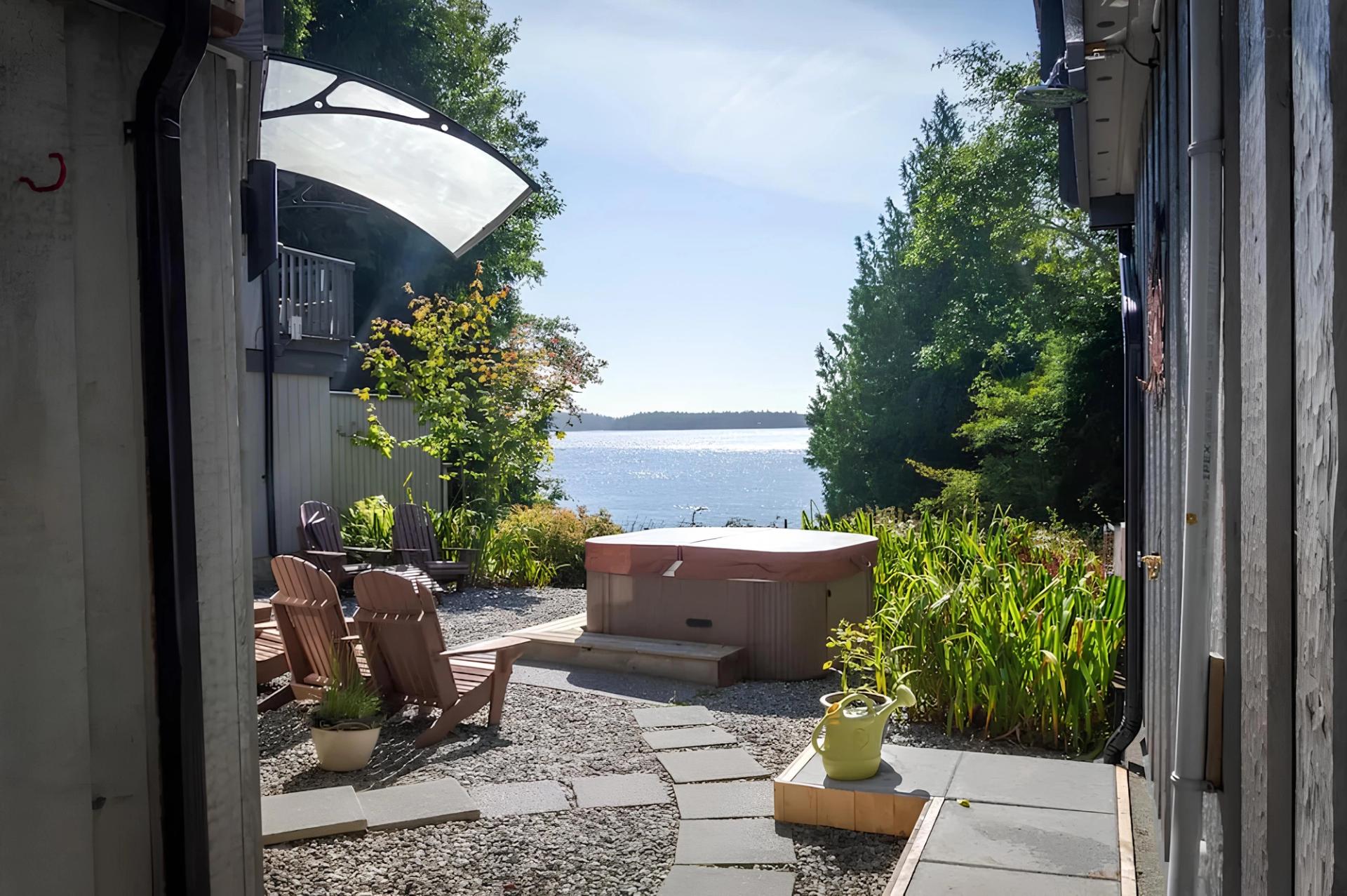 Maison spacieuse de 6 chambres avec vue sur l'océan à Tofino