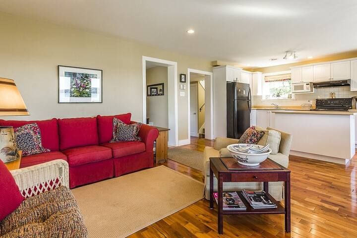 Chalet au bord du lac avec trois chambres