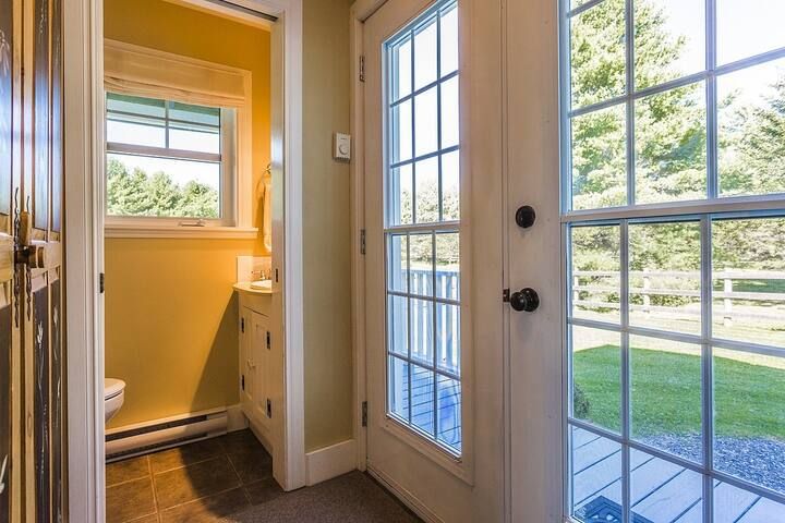 Chalet au bord du lac avec trois chambres