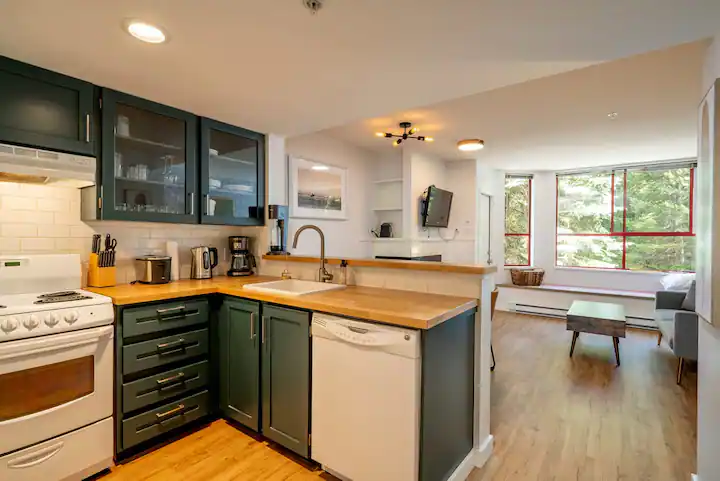 Cozy Creekside Condo