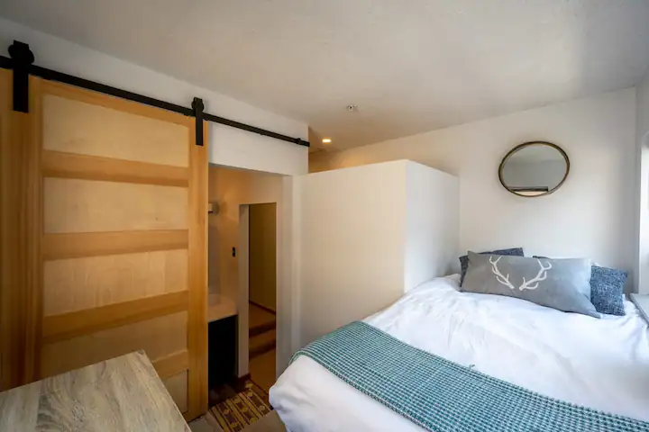 Cozy Creekside Condo