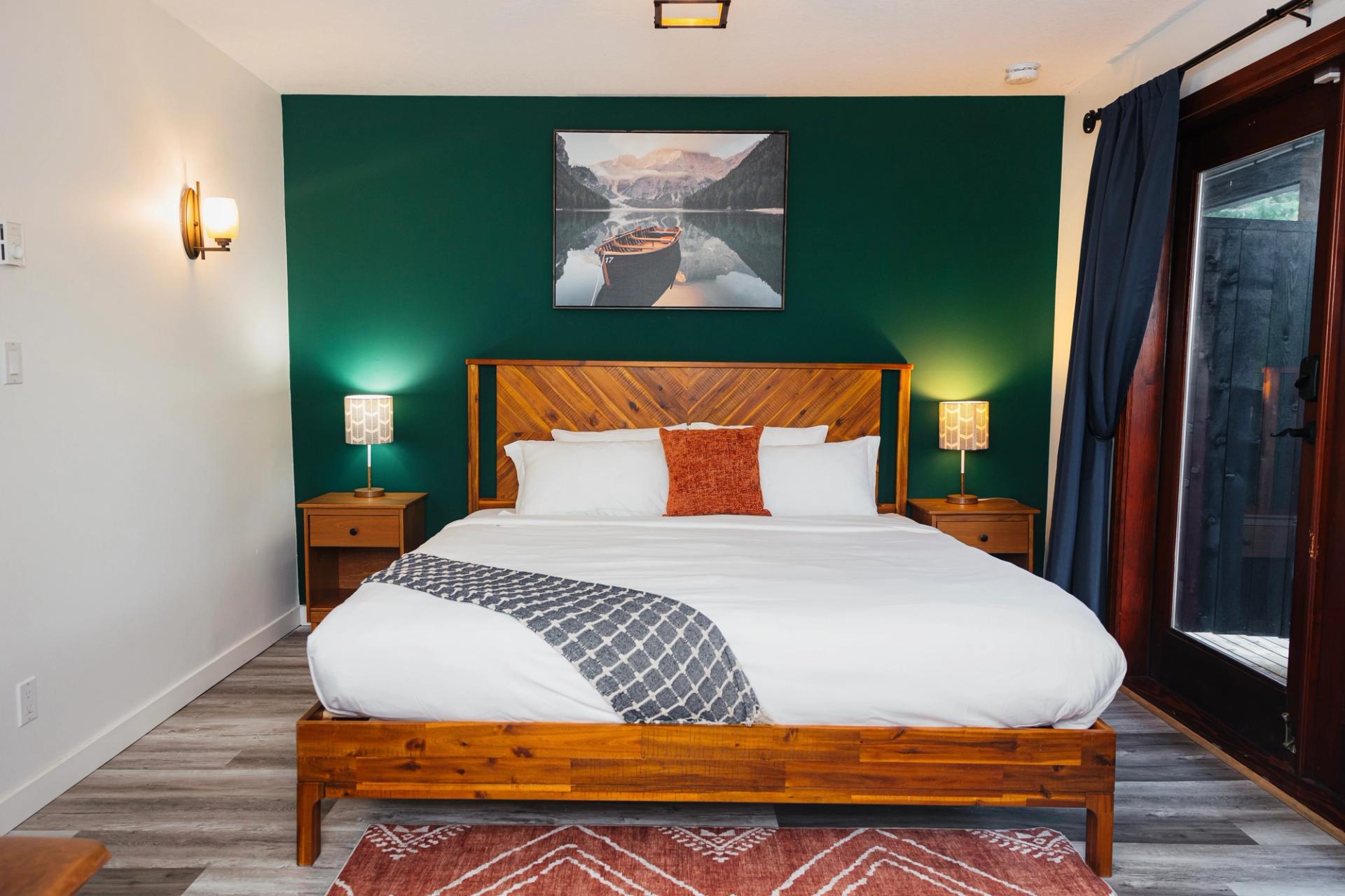 Tofino Oceanfront Hotel Suite 1