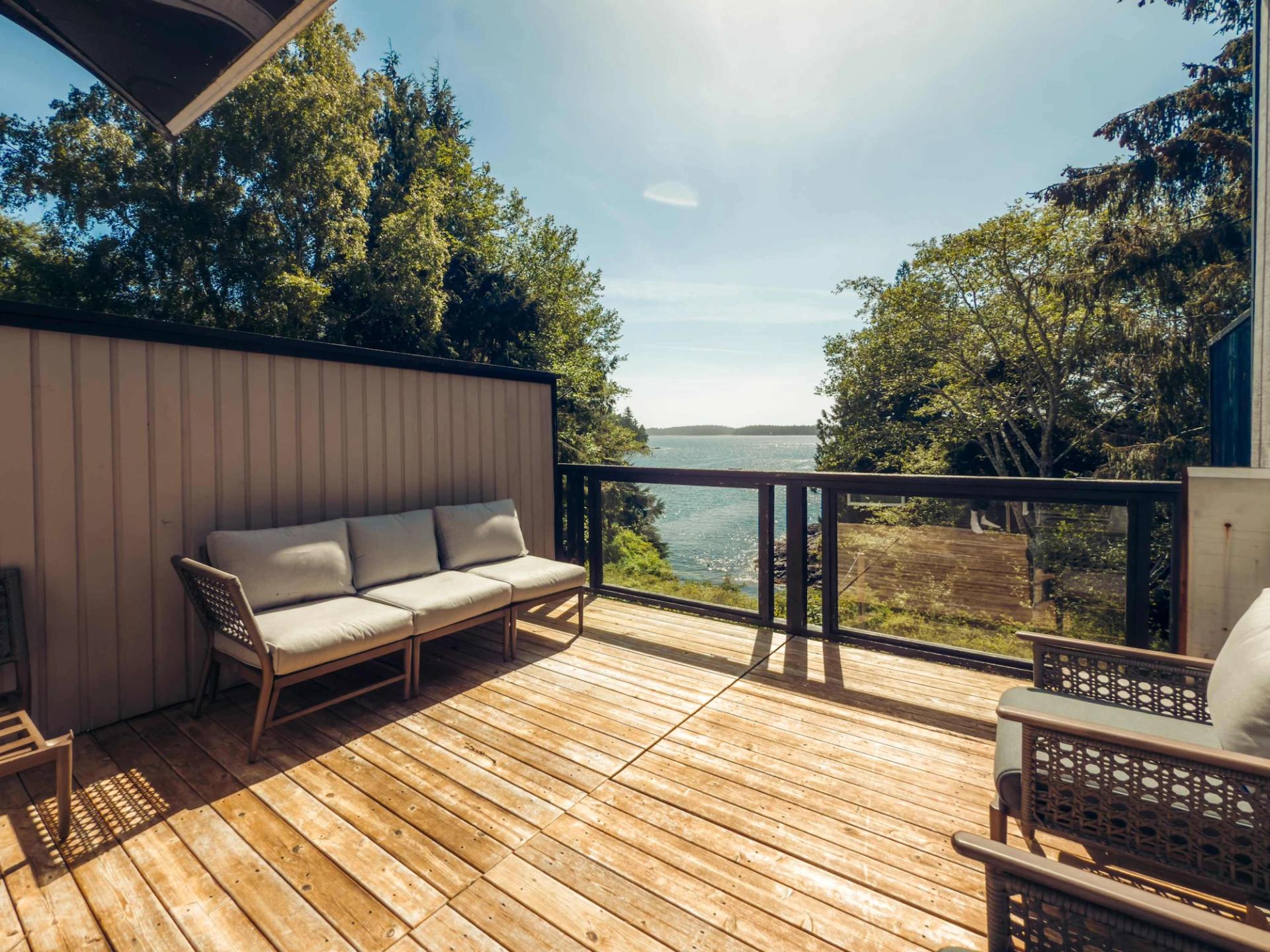 Maison spacieuse de 6 chambres avec vue sur l'océan à Tofino