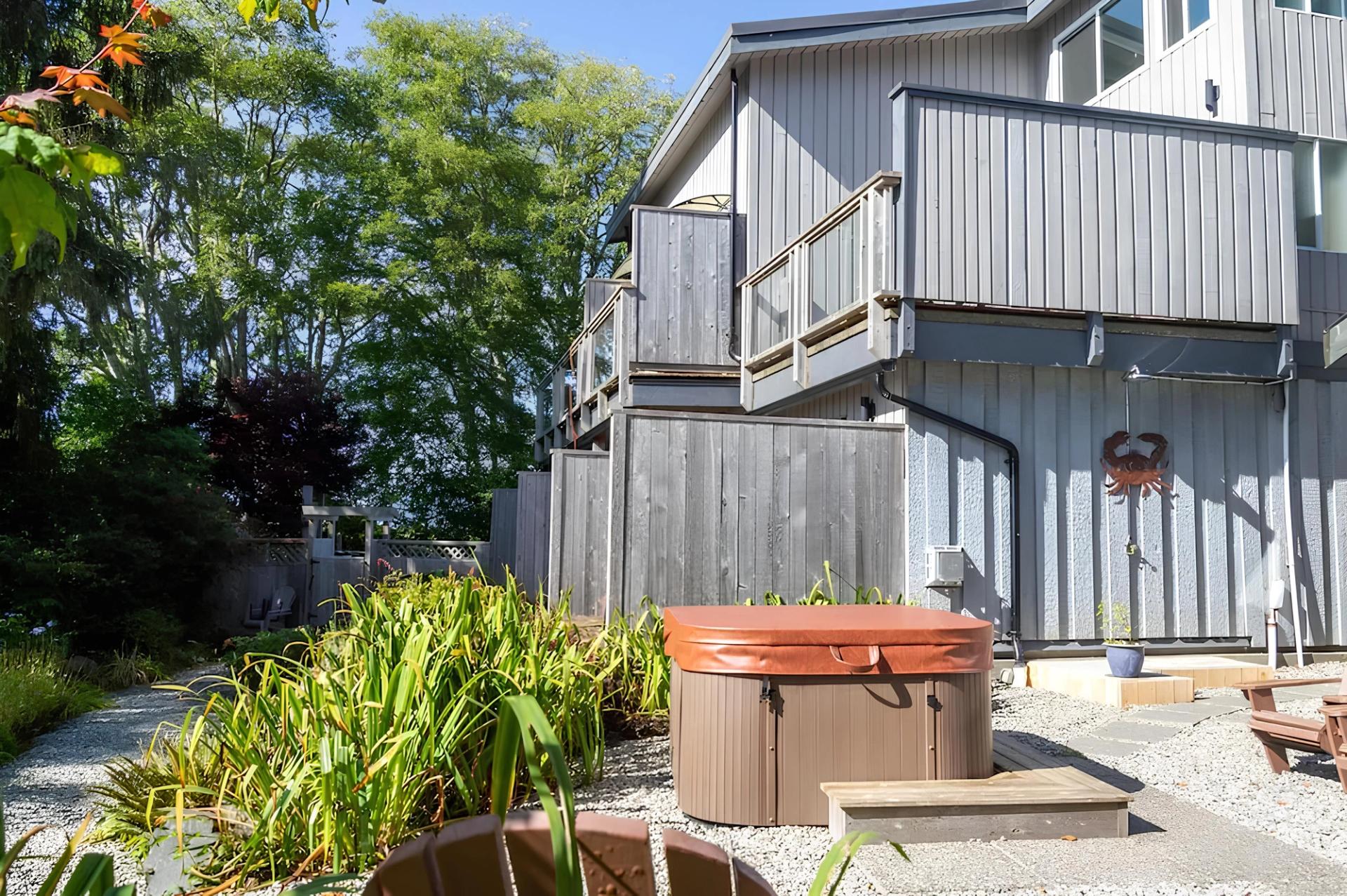 Maison spacieuse de 6 chambres avec vue sur l'océan à Tofino