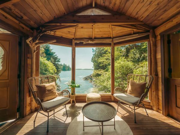 Oceanview Home in Tofino