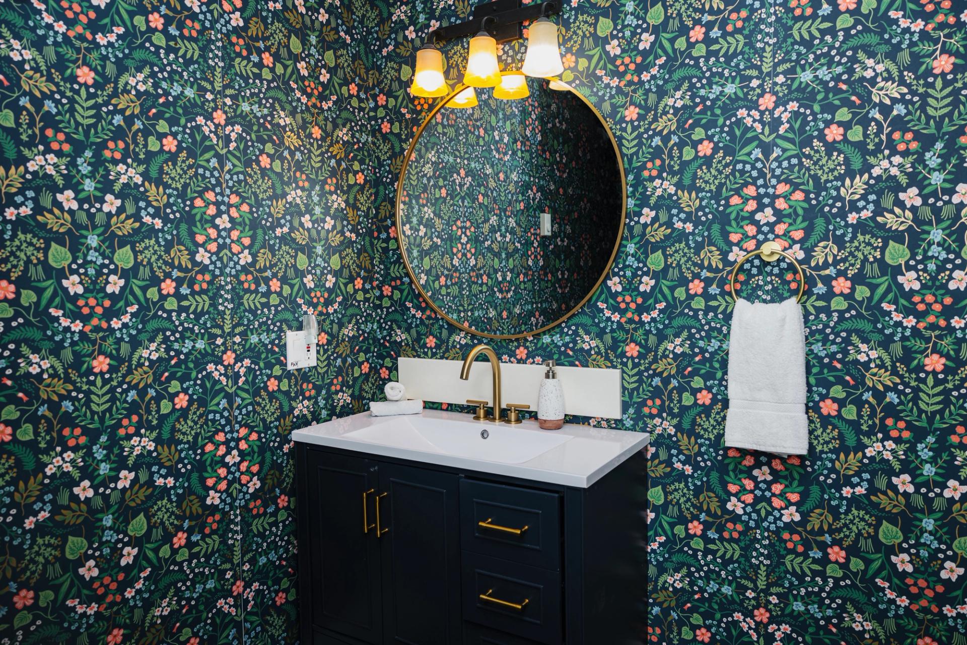 Tofino Oceanfront Hotel Suite 1