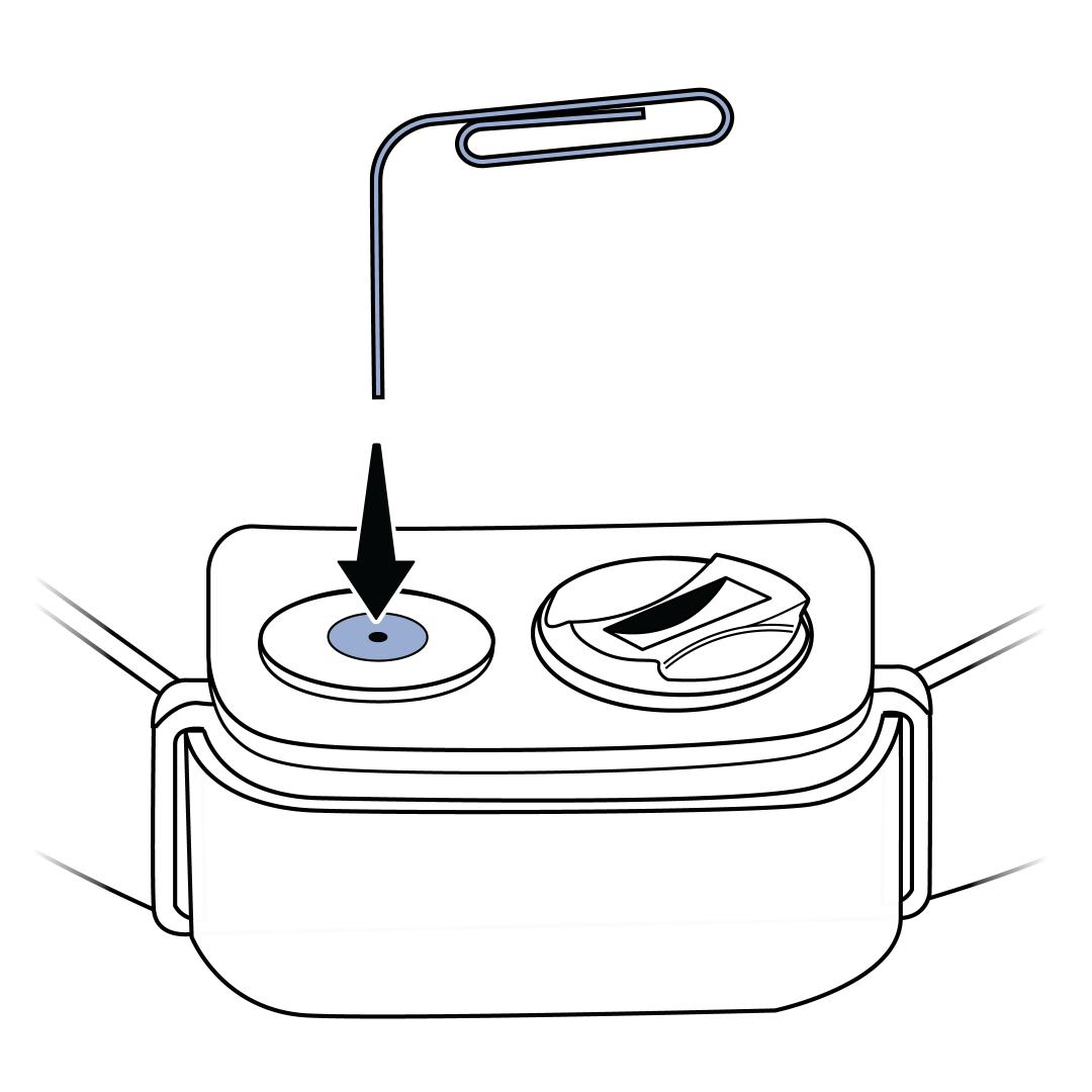 Clearing spray port with a paperclip