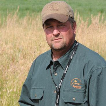 Shawn Kinkelaar was born and raised in the town of Effingham in central Illinois. Kinkelaar grew up hunting quail and pheasant over pointing dogs with his grandfather and uncle. He began field trialling in the early 1980s and in the late 1980s he began working for and with several of...