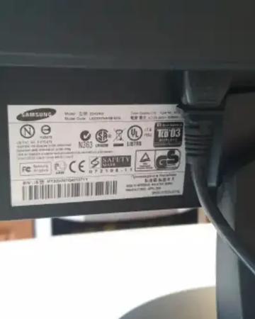Монитор Samsung SyncMaster 2243NW 22
