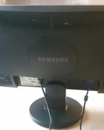 Монитор Samsung SyncMaster 2243NW 22