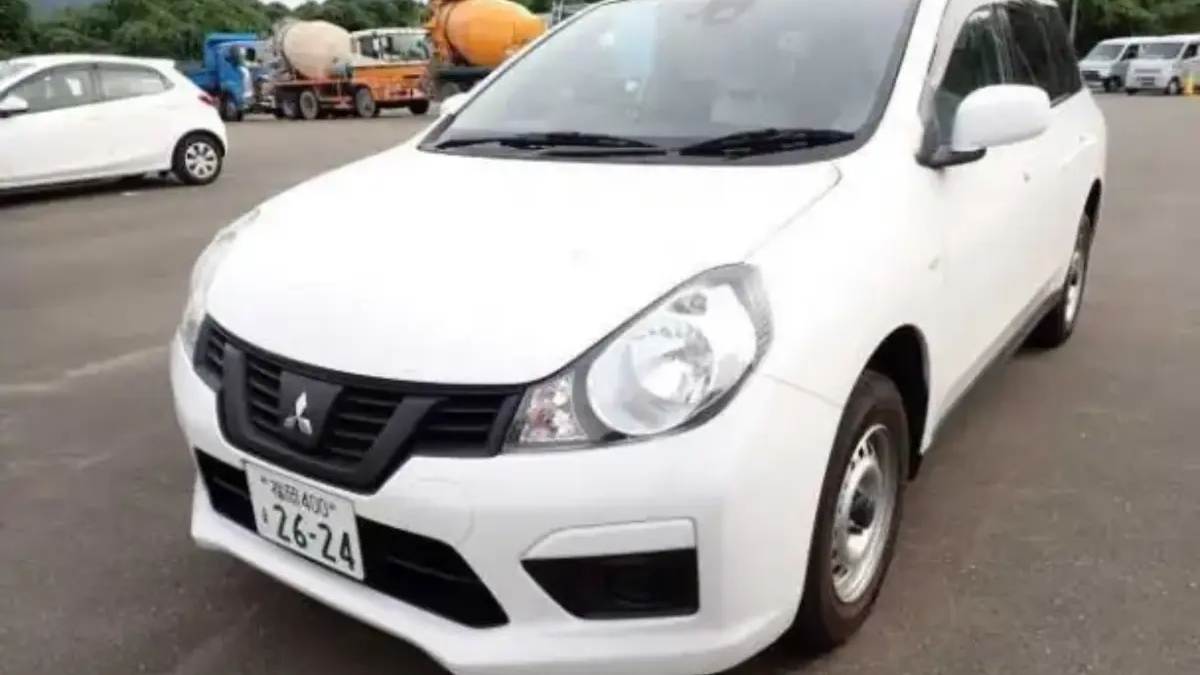 Универсал Mitsubishi Lancer Van кузов CVZNY12 модификация 16G гв 2019 4wd1 236 000 ₽ | Mitsubishi | Москва | 3