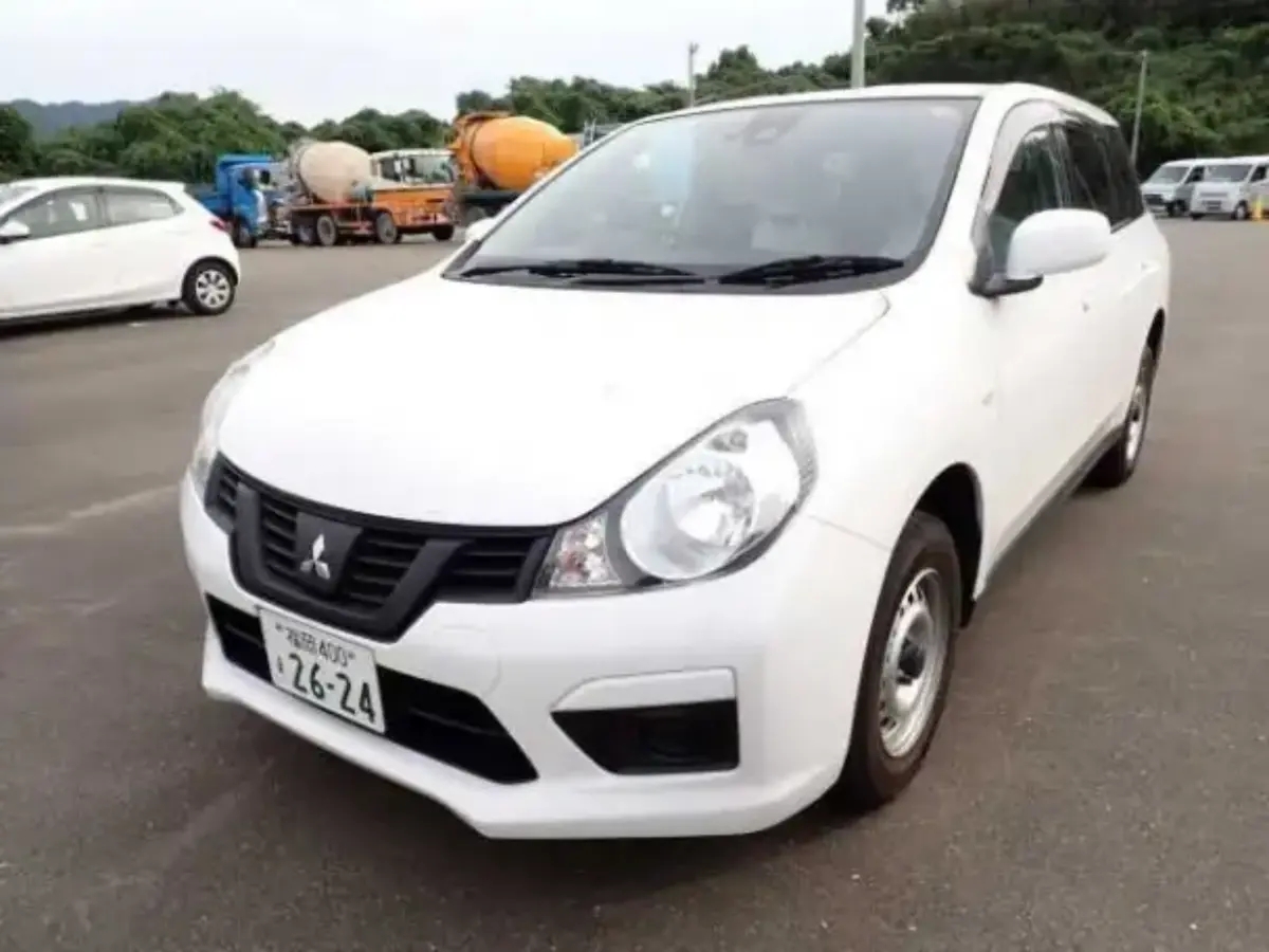 Универсал Mitsubishi Lancer Van кузов CVZNY12 модификация 16G гв 2019 4wd1 236 000 ₽ | Mitsubishi | Москва | 2