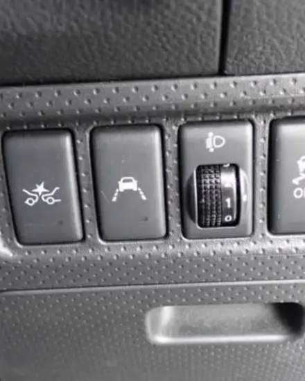 Универсал Mitsubishi Lancer Van кузов CVZNY12 модификация 16G гв 2019 4wd1 236 000 ₽ | Mitsubishi | Москва | 2