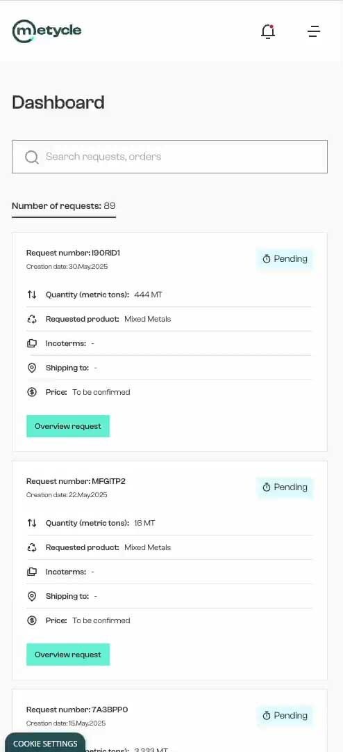 Mobile version of the METYCLE website depicting a dashboard containing ficticious requests and orders