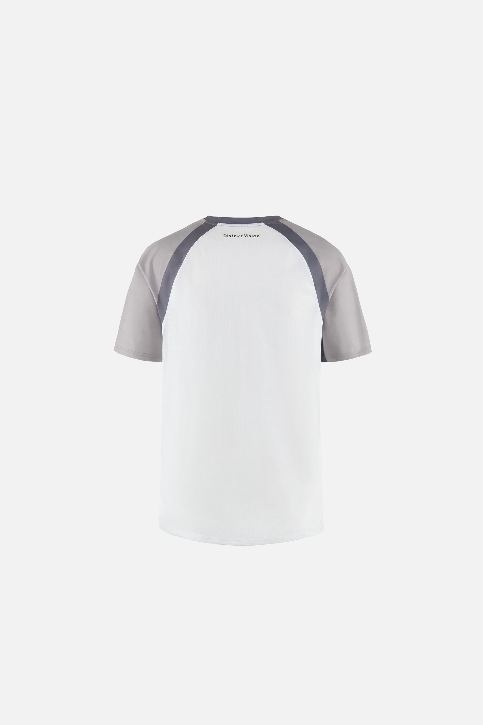 DV + 2XU Ultralight Desert Tee, White/Carbon