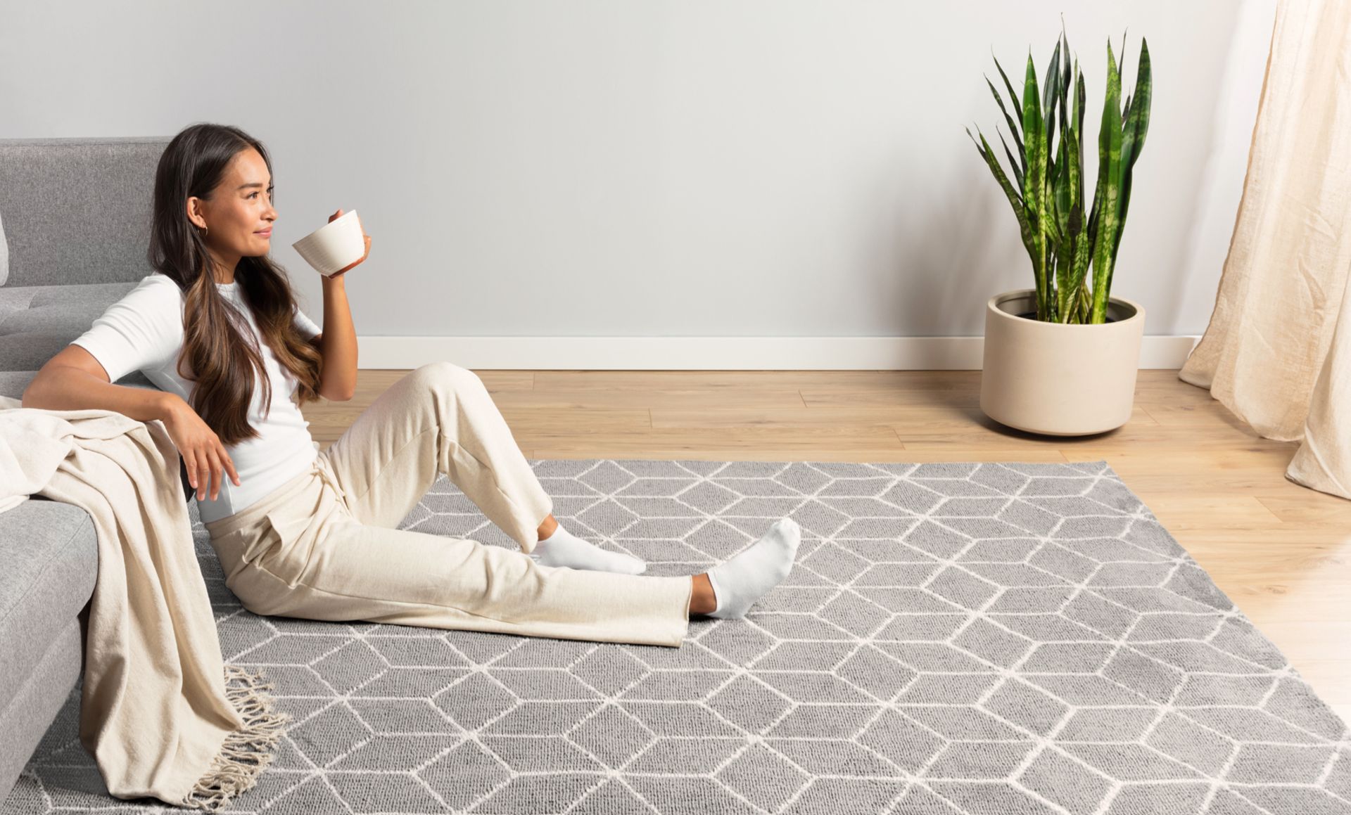 The Endy Grey Geometric Rug