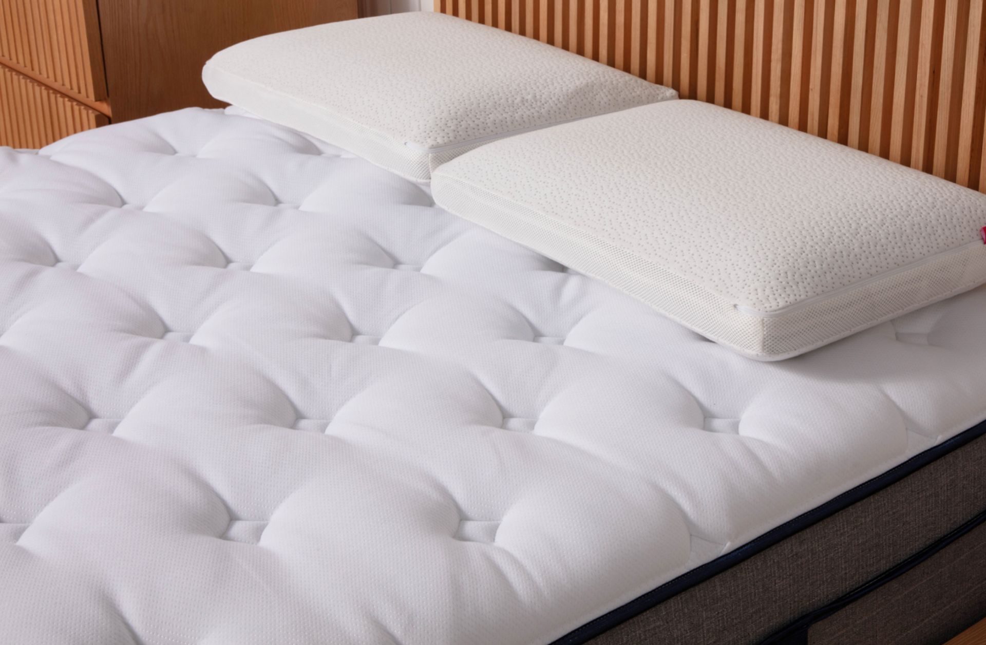 Breathable quilted mattress cover of the Endy Hybrid Mattress.