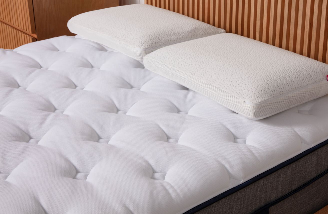 Breathable quilted mattress cover of the Endy Hybrid Mattress.