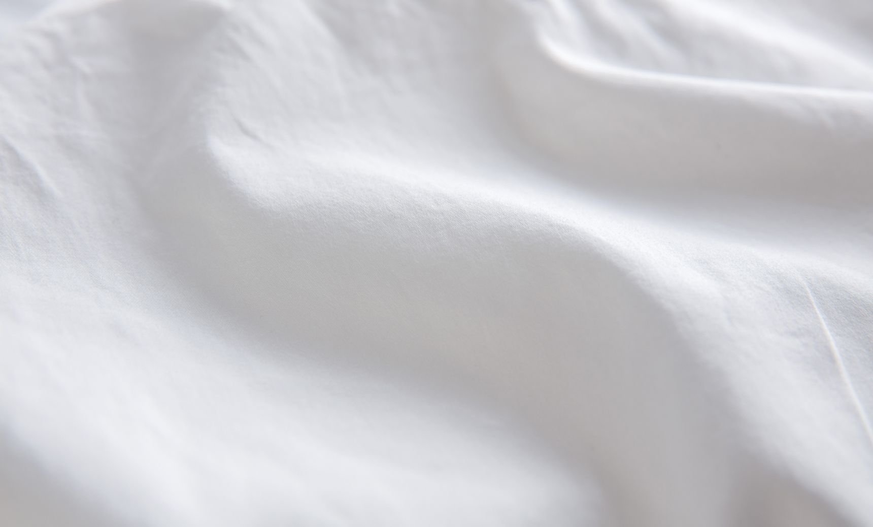 Endy Organic Cotton Sheet Set (Percale) in Alpine White colourway.