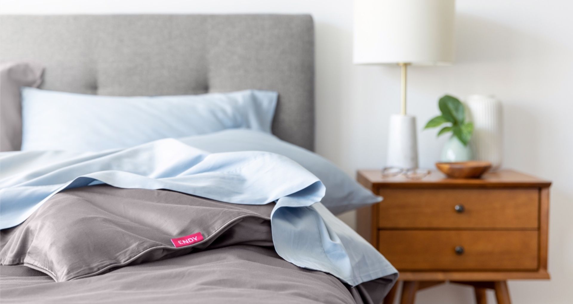  Endy Sheet Set on an Endy Mattress.
