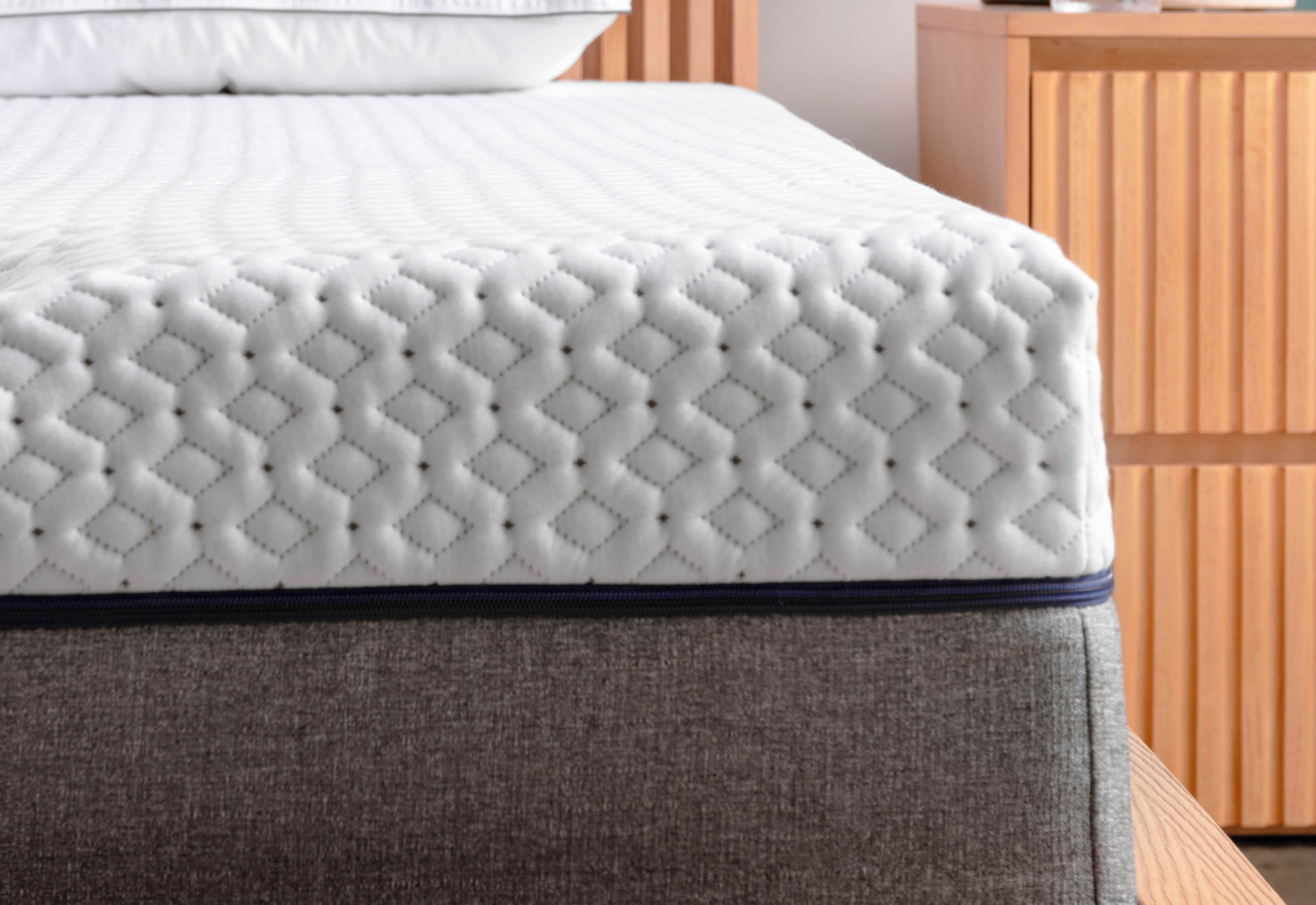 Close up of the corner of an Endy Mattress