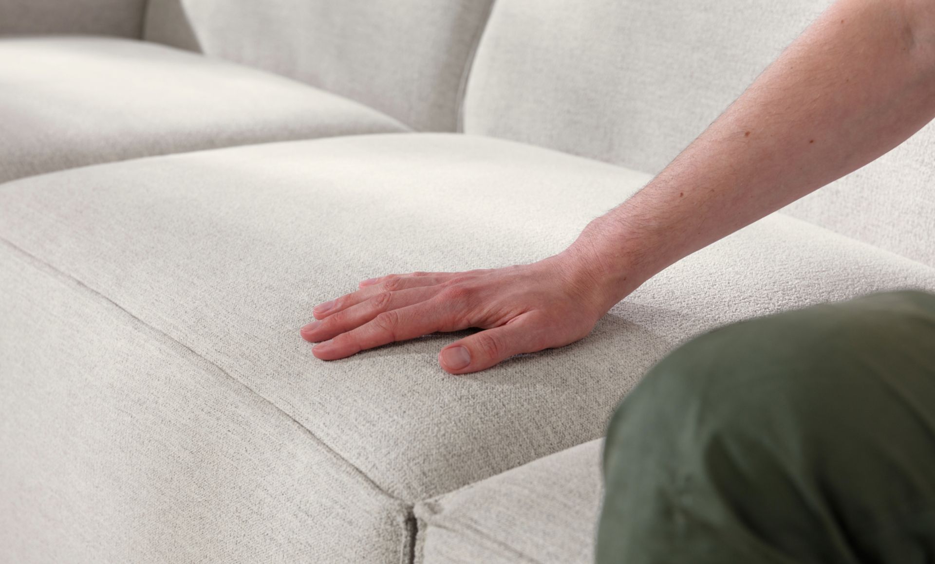 The Endy Loveseat / Speckled Stone