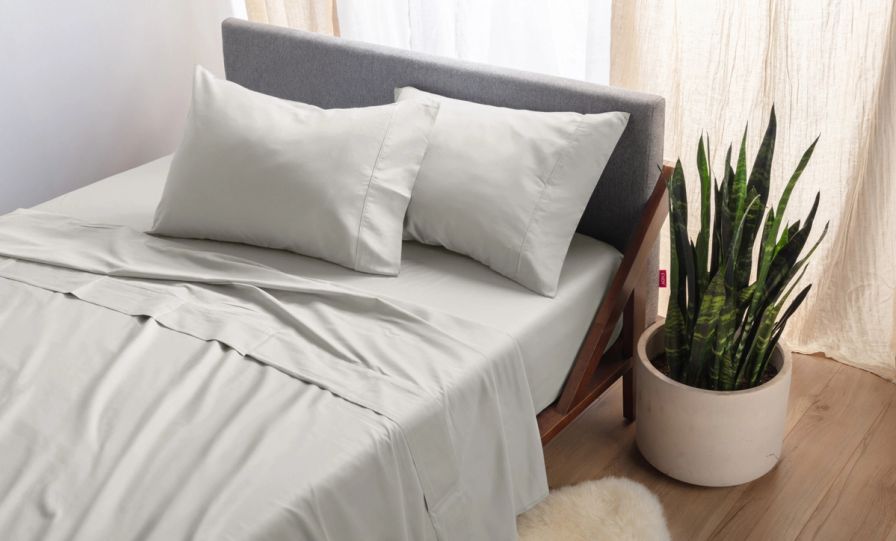 Endy Organic Cotton Sheets (Sateen) in Fog Grey.